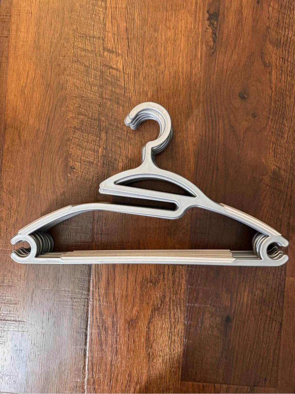12 versatile hangers with nonslip grips